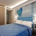 Petit Hotel 4*