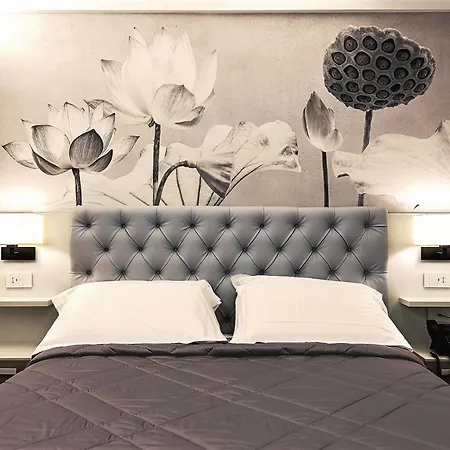 Petit 4* Prato (Prato)