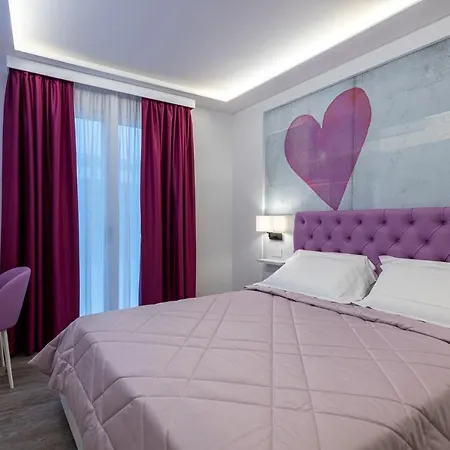 Petit 4* Prato (Prato)