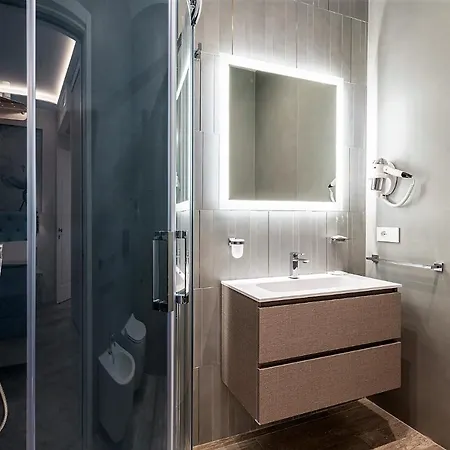 Hotel Petit 4*