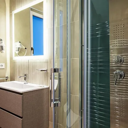Petit Hotel 4*