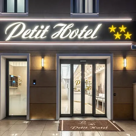 מלון Petit פראטו