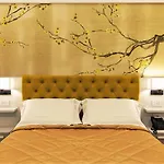 Hotel Petit 4*